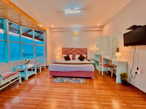 Bindra Nawagarh Hotel | Hotel The Hadimba Palace, Manali