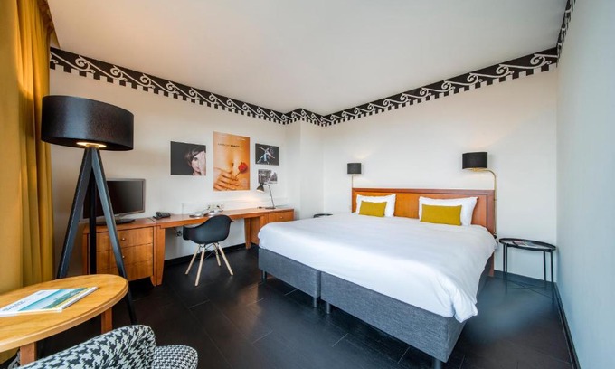 Zeist Hotel | Hotel Theater Figi