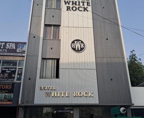 Panchkula Urban Estate Hotel | Hotel White Rock Zirakpur