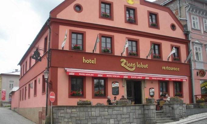 Kraliky Hotel | Hotel Zlatá Labuť