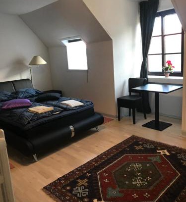 Nykøbing Bed & Breakfast | HotelPandekagehuset B&B