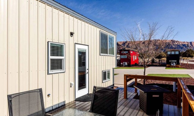 Apple Valley House | House ∙ 1 bedroom ∙ 4 guests