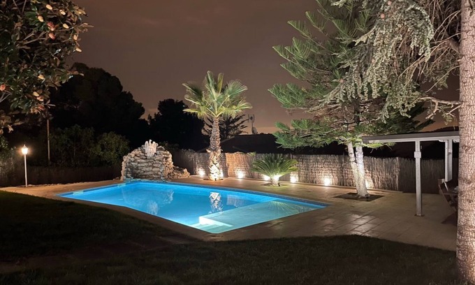Palleja House | HOUSE 20km from BARCELONA, WITH SAUNA AND PRIVATE POOL. SEA AND MOUNTAIN VIEWS.