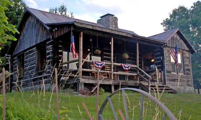 Independence House | House ∙ 3 bedrooms ∙ 10 guests