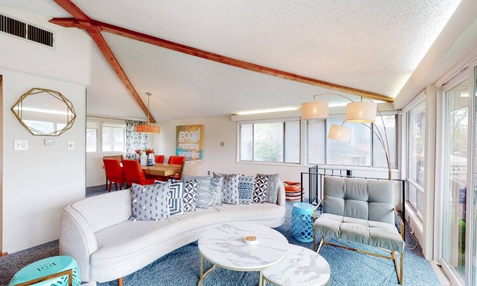 Marble Falls House | House ∙ 3 bedrooms ∙ 10 guests