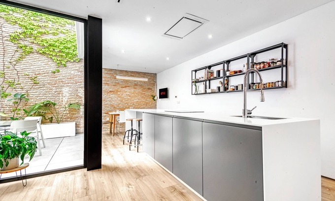 Santiago House | House | 3BR| patio | garage | heating floor | private pool | BBQ | rooftop