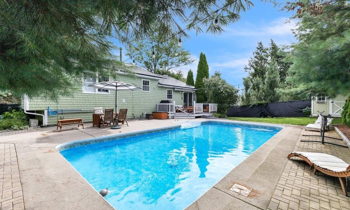 North Providence House | House ∙ 4 bedrooms ∙ 8 guests