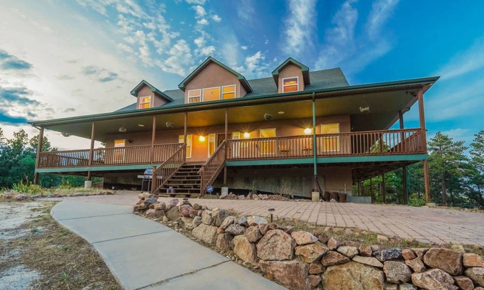 Peyton House | House ∙ 4 bedrooms ∙ 10 guests