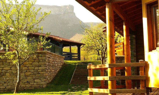 Martijana Cabin | House 4 Eskutzi, Waterfall