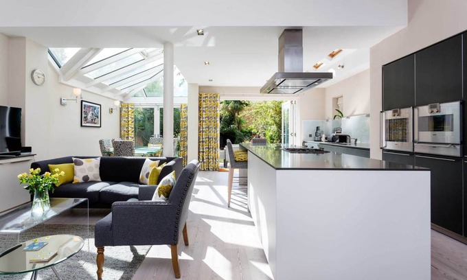 Ealing Common House | House ∙ 5 bedrooms ∙ 10 guests