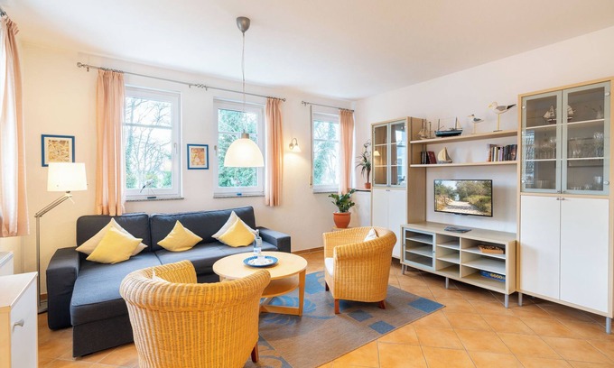 Ostvorpommern Apartment | House Dünenwald 06 - central location for up to four people