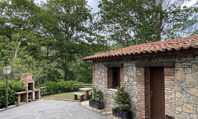 Carabano House | House "El Refugio" (VV.2526.AS)