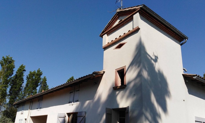Montech House | House, entire accommodation, 3 bedrooms with private garden + swimming pool
