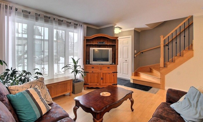 Charny House | House in Charny with terrace and home cinema