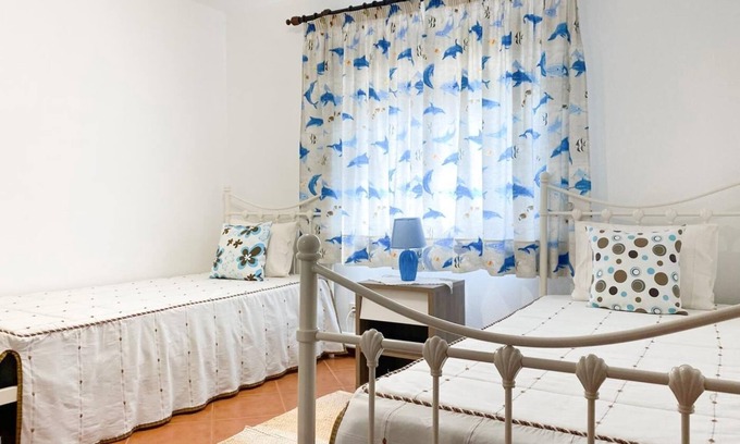 Campos Apartment | House in Vila Nova de Cerveira with Pool and BBQ