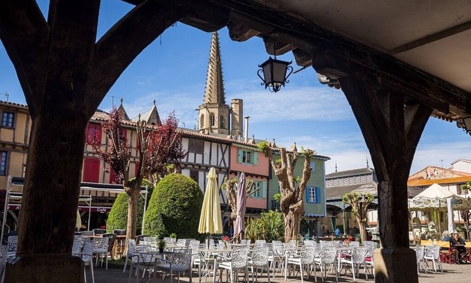 Mirepoix House | House in the heart of a medieval village