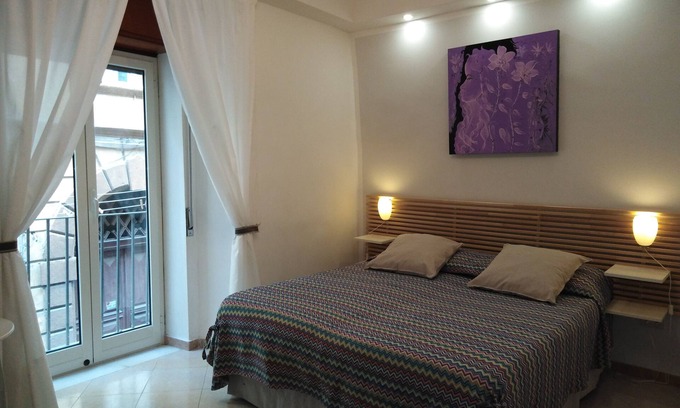 Quartieri Spagnoli Apartment | HOUSE IN THE HEART OF NAPLES