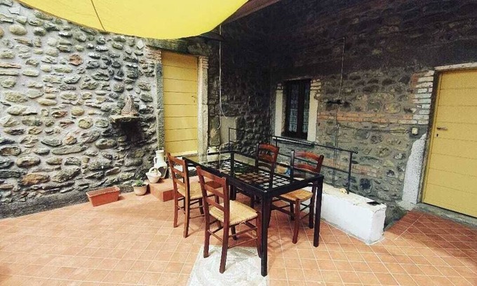 Villafranca in Lunigiana House | House in the medieval village of Filetto
