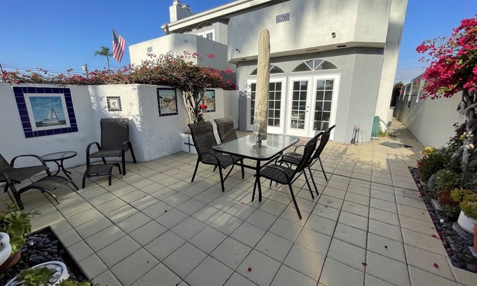 Coronado Condo | House of Bells 960 C 2B/2B Private Patio 1st flr Great Location