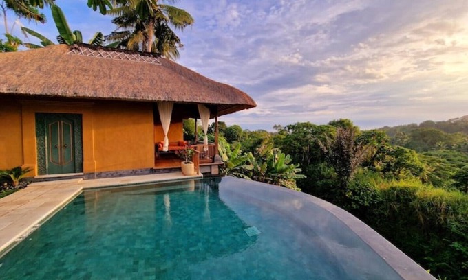 Sayan House | House of Lights: Intelligent Luxury in Ubud (3BR) With Staff &Daily Housekeeping
