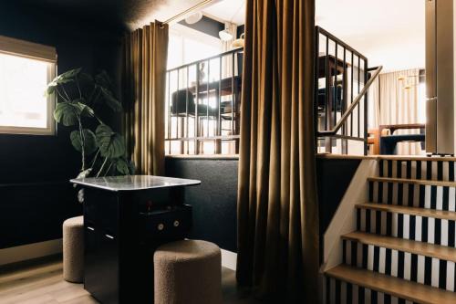 South Westminster House | House of Noir Elan Stunning 6BR Designer Retreat