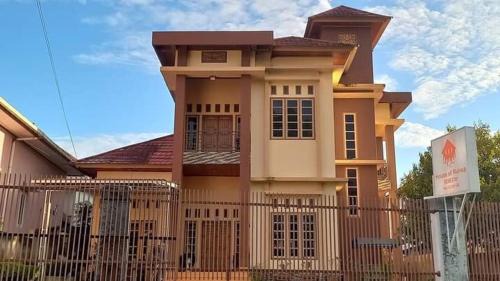 Pagar Alam House | House of Runsia Guesthouse