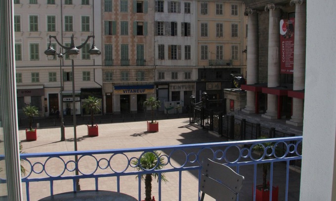 Opera Apartment | House with character