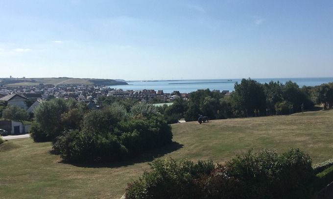 Wimereux House | House with enclosed garden and terrace, magnificent sea view
