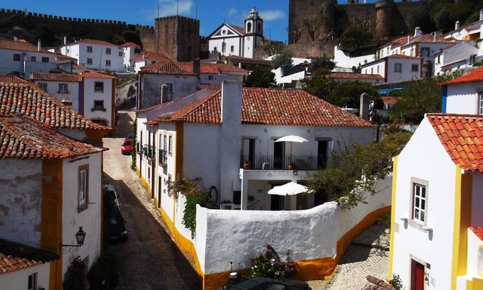 Obidos House | House with garden in Óbidos Castle