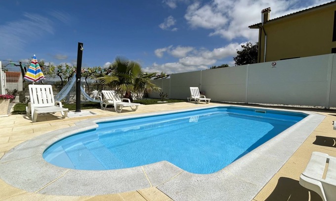 Freixo Villa | House with pool and games room