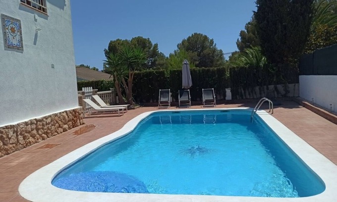 Comarruga House | House with private pool and wi. fi