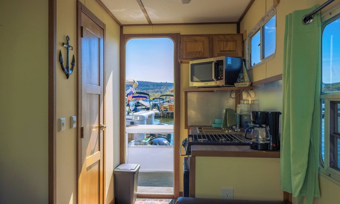 Hewitt Boat Rental | Houseboat Paradise Vacation