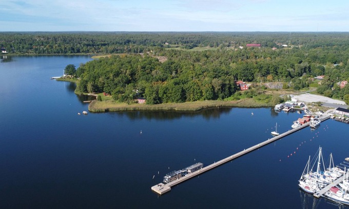 Hjorted House | Houseboat Terrace in Blankaholm - vacation in the archipelago with motorboat included