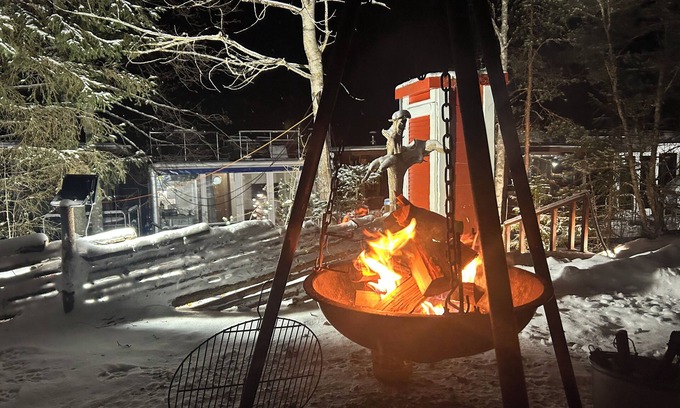 Heinola Boat Rental | Houseboat with firewood sauna