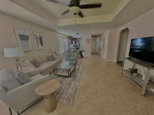 Southbelt/Ellington House | Houston home near the Hobby Airport