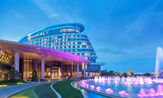 Pukou Hotel | HUALUXE Nanjing Yangtze River by IHG