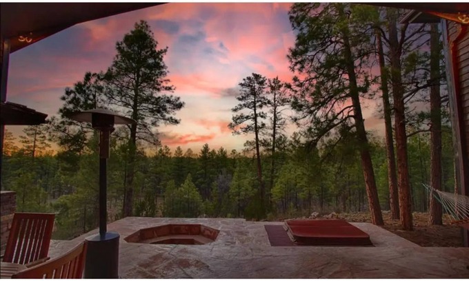 Torreon Cabin | Huge 7 Bedroom Cabin in the Pines of Torreon