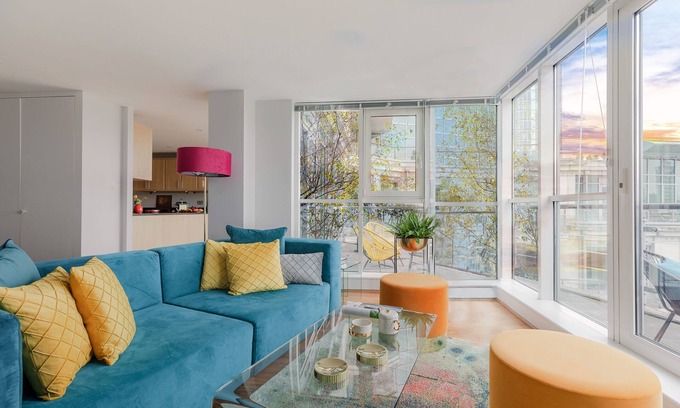 Tachbrook Apartment | HUGE THAMES VIEW LUXXE NOMAD DESIGN HOME