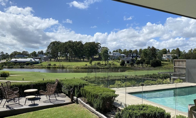 Pokolbin House | HUNTER VALLEY PREMIUM PROPERTY WITH VINTAGE GOLF COURSE FRONTAGE