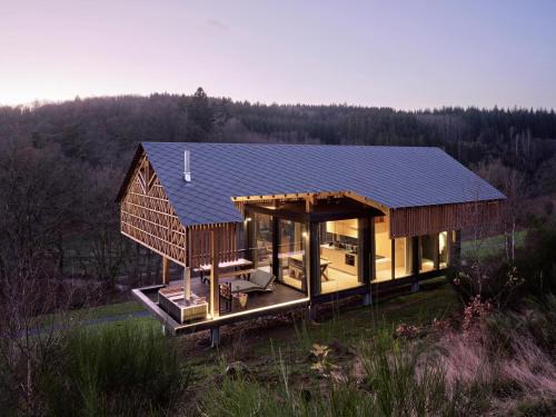Givroulle House | Hutstuf - The Badger & hottub