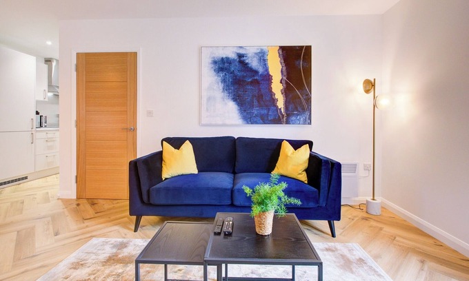 Cricket Green Apartment | Hybrid Resi - Mitcham |2 Bed Apartment