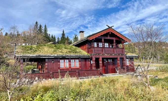 B Cabin | Hyggelig Hytte med Sauna og Innendørs Boblebadekar. Nær Skibakken og Sommarland