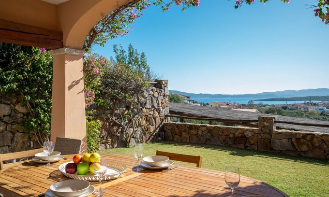 Pittulongu Apartment | I Poggi 4 - charming seaview apartment in Pittulongu
