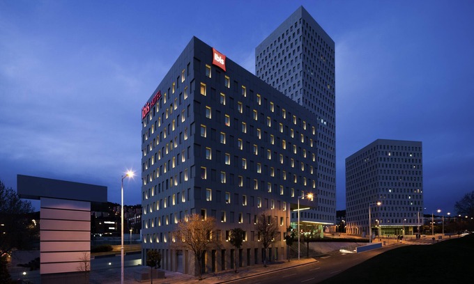 Santa Coloma de Gramenet Hotel | ibis Barcelona Santa Coloma