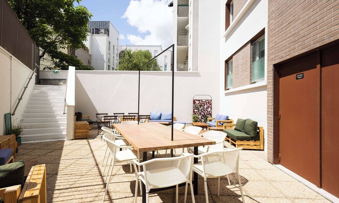 Plateau - Mont-Valerien Hotel | ibis budget Nanterre La Défense