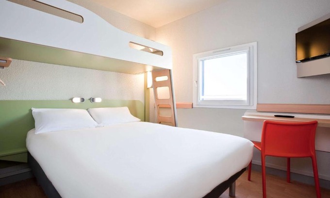 Pontault-Combault Hotel | ibis budget Pontault Combault RN4 Marne La Vallée