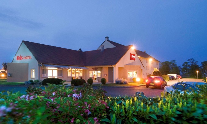 Falaise Hotel | ibis Falaise Coeur de Normandie