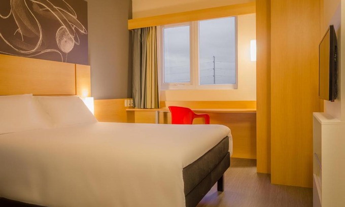 Sarandi Hotel | Ibis Porto Alegre Assis Brasil