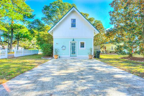Historic Downtown Manteo House | IC1 - Little Lifeboat House