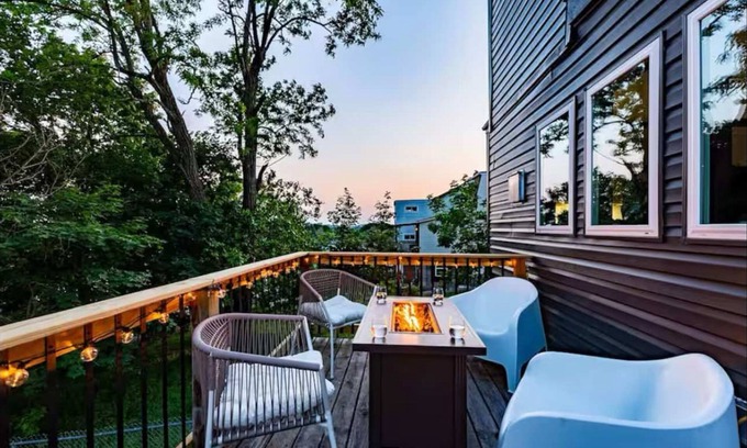 Mount Washington House | Iconic 3BD Entire House in The Heart Of Pittsburg